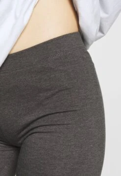 Even&Odd 2 PACK - Leggings - Hosen - Black/mottled Dark Grey 11 Even&Odd 2 PACK - Leggings - Hosen - Black/mottled Dark Grey -Even&Odd 032fc84393584ff684c092c6079127bf