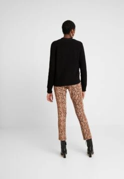 Even&Odd Strickjacke - Black 8 Even&Odd Strickjacke - Black -Even&Odd 03df188f60b145269e898c48080e7c50