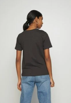 Even&Odd HATTIE MIRRORED DRAGONS TEE - T-Shirt Print - 801 - Anthracite 8 Even&Odd HATTIE MIRRORED DRAGONS TEE - T-Shirt Print - 801 - Anthracite -Even&Odd 267d0a12c2314e9a96daf0cec488c459