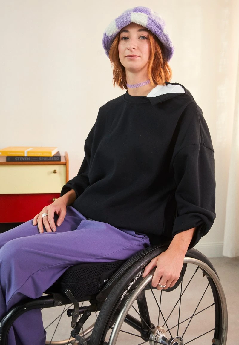 Even&Odd Sweatshirt - Black 1 Even&Odd Sweatshirt - Black