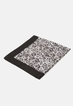 Even&Odd Tuch - Black