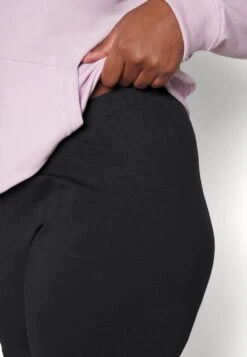 Shorts - Black 11 Shorts - Black -Even&Odd 8f1cb94e9e1b45c9b27e631544df98d0