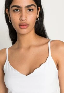 Even&Odd Top - Black/white 11 Even&Odd Top - Black/white -Even&Odd f39ee63d066d4b7cb9b6306f411add0d